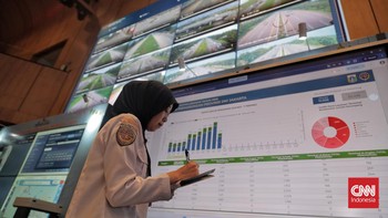 FOTO: Memantau Pemudik di Posko Pusat Angkutan Lebaran 2026