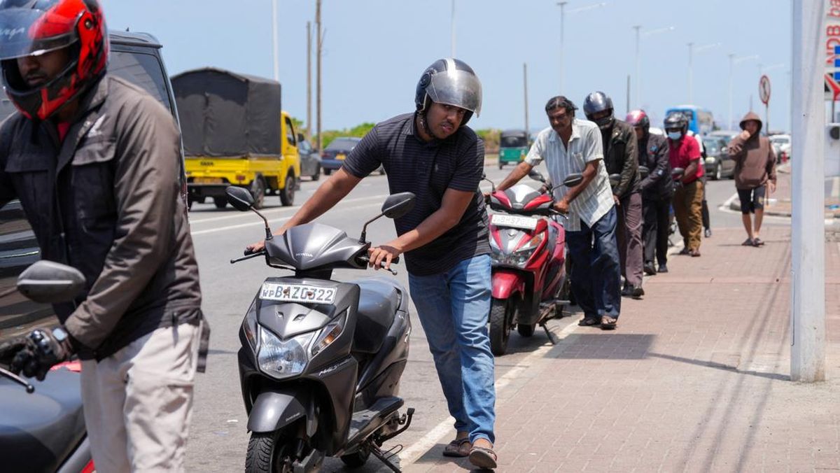 Menakar Keuntungan Skema WFH Hemat BBM bagi RI