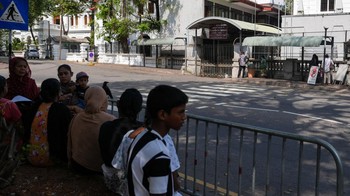 FOTO: Menghemat BBM, Sri Lanka Tetapkan Rabu Menjadi Hari Libur