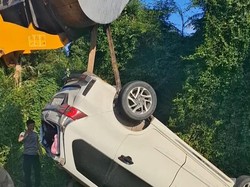 Mobil Pemudik Asal Batam Masuk Jurang di Musi Rawas