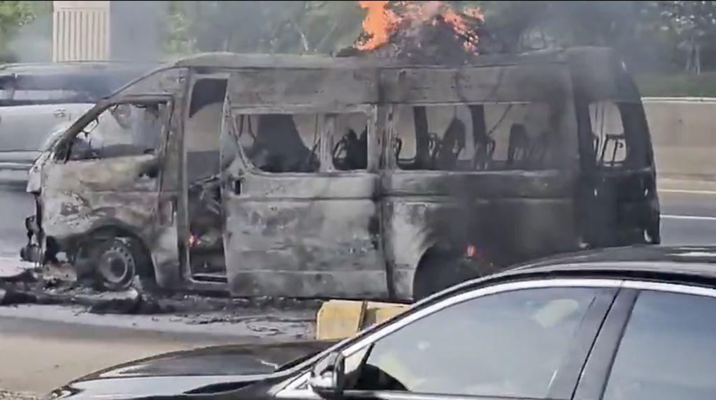 Mobil Terbakar di Tol Salatiga, Pemudik Diminta Rutin Cek Kendaraan