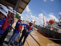 Ada Antrean Panjang Sejumlah SPBU di Kalbar, Pertamina Pastikan Stok Aman