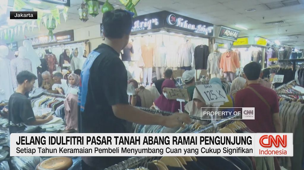 VIDEO: Jelang Lebaran, Tanah Abang Diserbu Pemburu Baju Baru