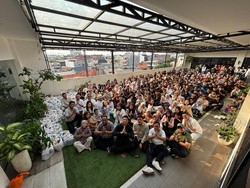 Stephen Wongso Lepas Karyawan Mudik Gratis, Bawa Mobil Pribadi Dapat Uang Bensin