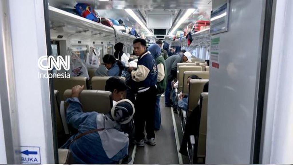 Keresahan Warga Mudik di Tengah Kenaikan Harga Transportasi Massal