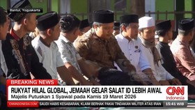 VIDEO: Menunggu Isbat, Sebagian Jemaah Sudah Berlebaran