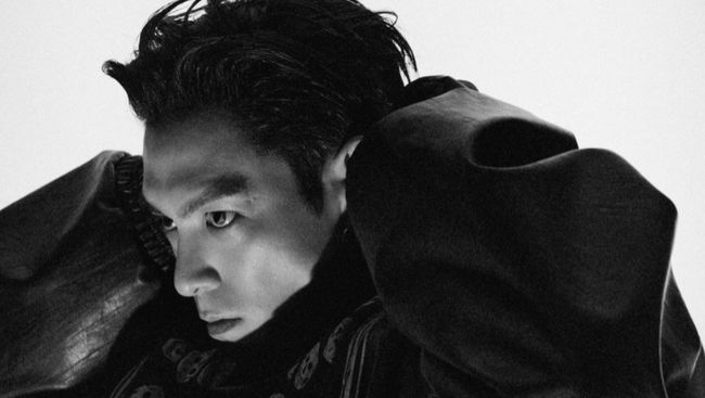 Choi Seung-hyun atau T.O.P akan rilis album solo penuh pertama, Another Dimension, pada 3 April atau 13 tahun setelah Doom Dada. 