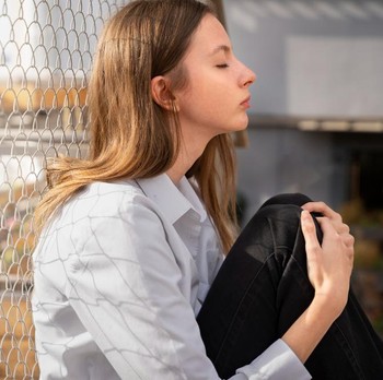 5 Ciri Kepribadian Orang yang Sering Merasa Bersalah