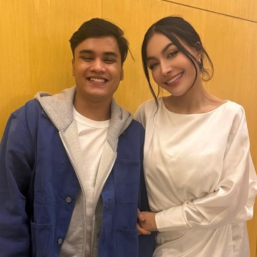 Ekspresi Disorot, 7 Momen Denada & Ressa Rizky Akhirnya Bertemu usai 24 Tahun Terpisah