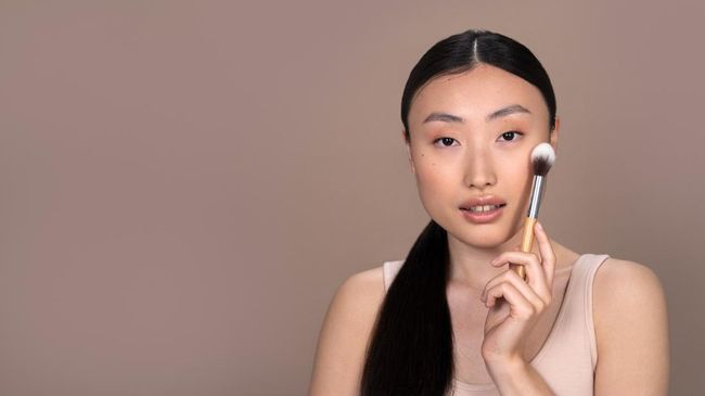 Cara Memakai Concealer untuk Pemula Agar Hasil Lebih Natural dan Mulus