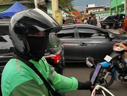 Suka Duka Ojol Narik saat Libur Lebaran: Jalanan Lancar-Orderan Macet