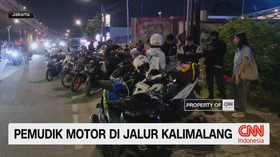 VIDEO: Jalur Kalimalang Dipadati Pemudik Motor dari Jakarta