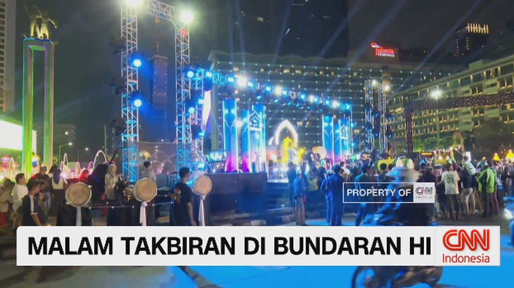 VIDEO: Bundaran HI Meriah Malam Takbiran, Ribuan Warga Tumpah Rua