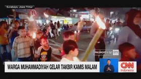 VIDEO: Warga Muhammadiyah Gelar Takbir Kamis Malam