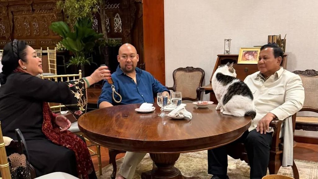 Malam Takbiran, Prabowo Unggah Momen Bareng Titiek, Didit dan Bobby