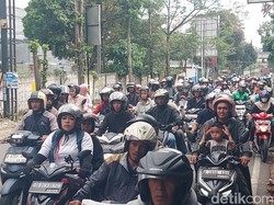 Pemudik-Wisatawan Lokal Padati Kawasan Lembang di Hari Lebaran