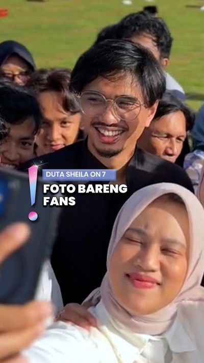 Video: Pesona Tak Luntur! Duta Sheila On 7 Dikerumuni Fans usai Salat Eid Fitri