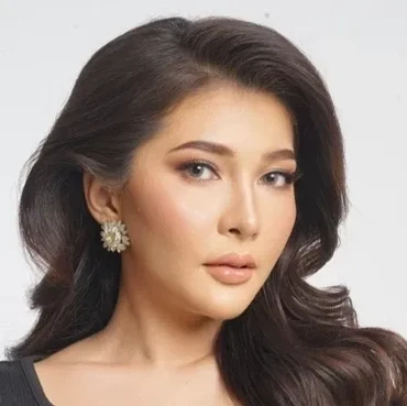 Sosok Jeni Rahmadial Finalis Puteri Indonesia yang Viral Dilabrak Istri Sah