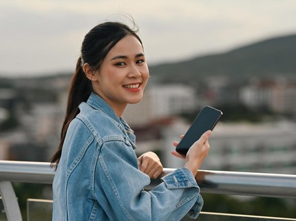 9 Ciri Kepribadian Orang yang Suka Aktifkan Mode Silent di HP Menurut Psikologi