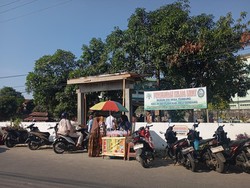 Usai Salat Idul Fitri, Kuburan di Deli Serdang Dipenuhi Peziarah