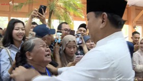 Riuh dan Haru Open House Istana, Ibu-ibu Menangis Peluk Prabowo