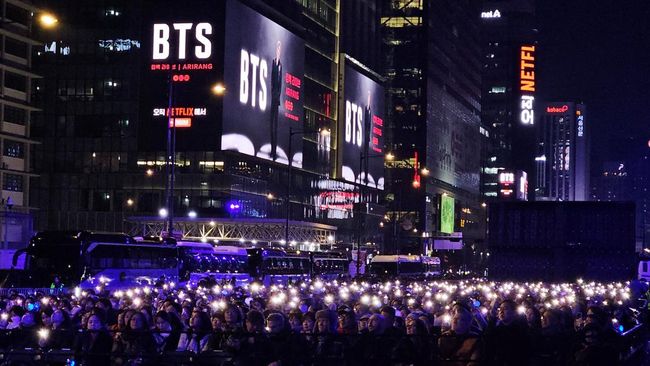 Super grup K-Pop BTS kembali membuktikan kiprahnya sebagai salah satu kelompok vokal pria paling berpengaruh di Korea Selatan.