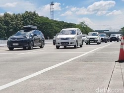 H+1 Lebaran Tol Cipali Meriah, Ribuan Kendaraan Melintas per Jam