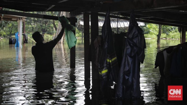 Banjir melanda empat desa di Bungku Tengah, Morowali, Sulawesi Tengah. Bupati Iksan Baharudin instruksikan OPD untuk tanggap dan antisipasi banjir susulan.