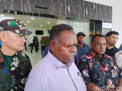 Gubernur PBD Prihatin 2 Prajurit TNI AL Gugur dalam Kontak Tembak di Maybrat