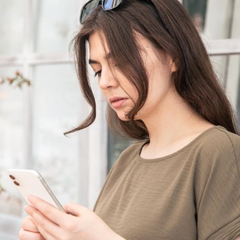 5 Ciri Kepribadian Orang yang Suka Menghapus Chat Menurut Ilmu Psikologi