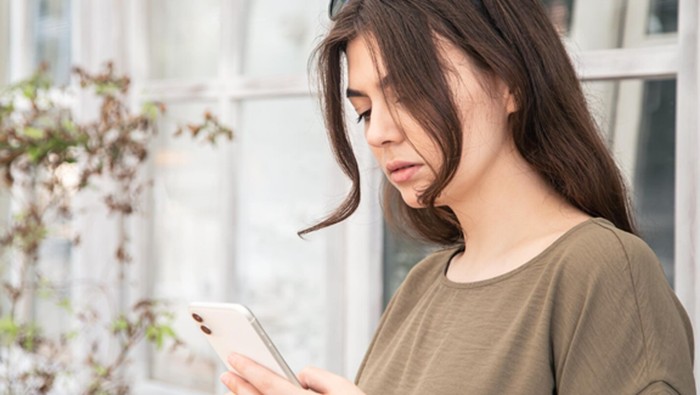 5 Ciri Kepribadian Orang yang Suka Menghapus Chat Menurut Ilmu Psikologi