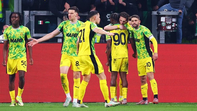 Sassuolo yang diperkuat pemain Timnas Indonesia, Jay Idzes berhasil menahan imbang Juventus dengan skor 1-1 di Stadion Allianz, Minggu (22/3) pagi WIB.