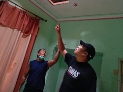 Balon Udara Bawa Petasan Meledak di Tembalang, Rusak Atap Rumah Warga