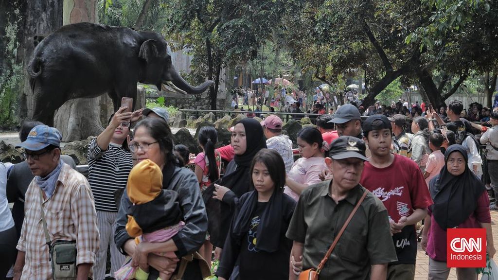 Ragunan Diserbu 60 Ribu Lebih Pengunjung di H+2 Lebaran