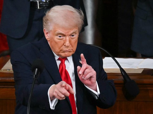 Trump Temukan Pilot F-15 yang Ditembak Iran: Operasi Paling Berani!