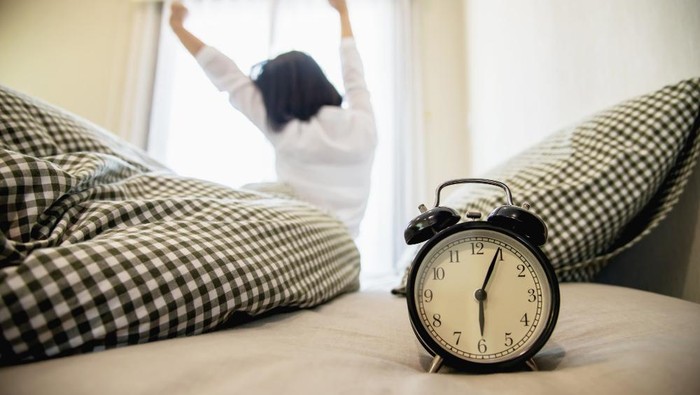 5 Ciri Kepribadian Orang yang Selalu Bangun 5 Menit Sebelum Alarm