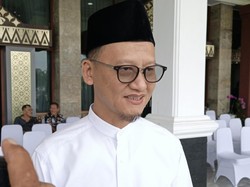 Hujan Picu Puluhan Lubang Baru di Jalan Nasional Sumsel