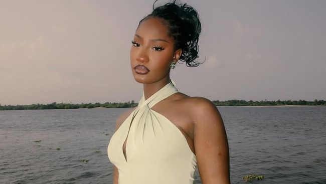 Lirik Lagu Me dan U - Tems