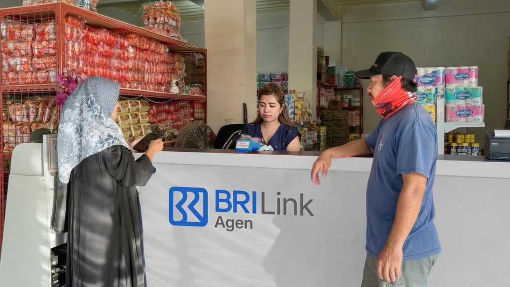 Cara BRILink Agen "Rieche Endah" Dukung Ekonomi Kerakyatan di Sumbawa