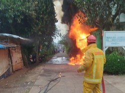 Warung Kelontong di Bogor Kebakaran, Pemiliknya Alami Luka Bakar