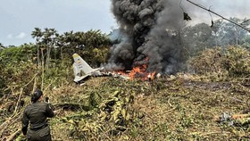 FOTO: Kecelakaan Maut Pesawat Militer Kolombia