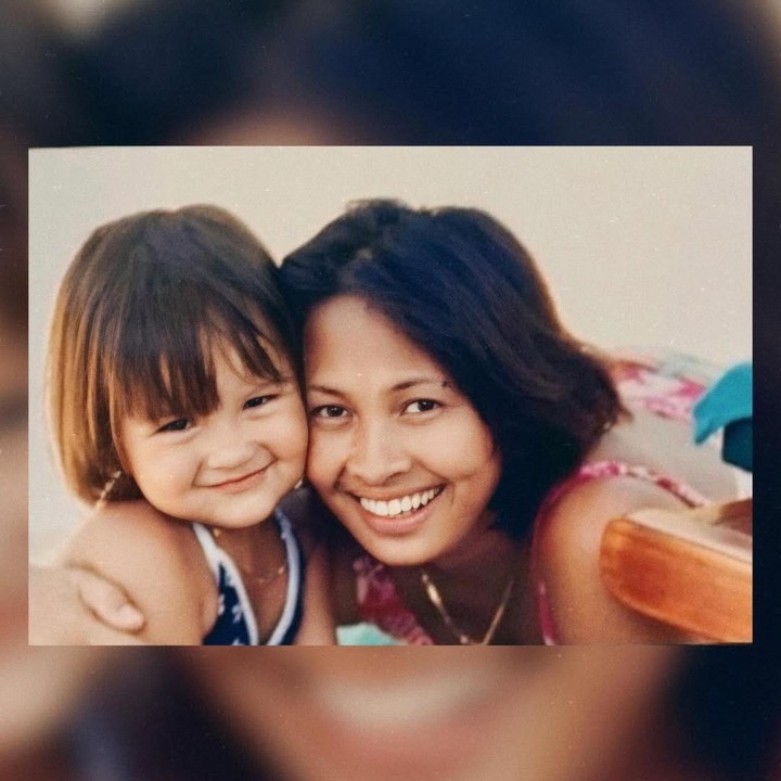 <p>Di momen spesial ini, Alyssa mengucapkan ulang tahun dengan membagikan beberapa potret kedekatannya dengan ibunda, termasuk saat masih kecil. &ldquo;Selamat ulang tahun untuk mamaku yang cantik, <em>my superwoman,</em>&rdquo; tulis Alyssa, dikutip dari laman Instagram <em>@alyssadaguise,</em> Rabu (25/3/2026).&nbsp;(Foto: Instagram @alyssadaguise)</p>