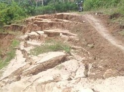 Tanah Bergerak di Buol Sulteng, Jalan Tani Rusak-Suplai Air Bersih Terputus