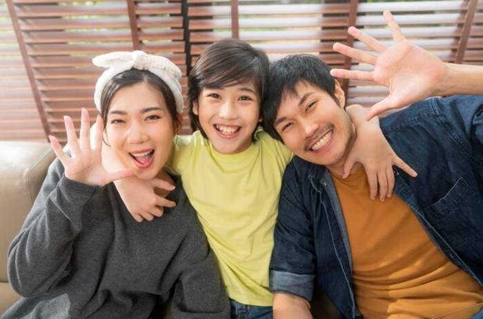 Ciri kepribadian orang yang dibesarkan dengan gentle parenting. Mereka memiliki kecerdasan emosional tinggi/Foto: freepik.com/Lifestylememory