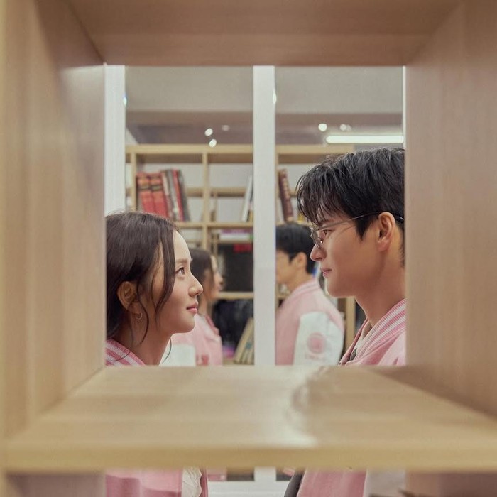 Jisoo dan Seo In Guk saat membintangi Boyfriend on Demand