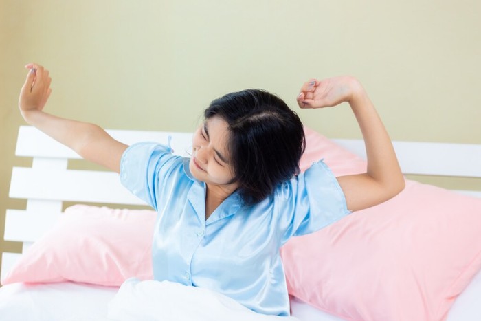 Kebiasaan pagi bisa ganggu kesehatan. Jarang berjemur di pagi hari/Foto: freepik.com/jcomp