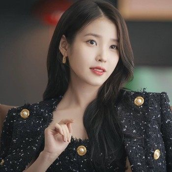 5 Wardrobe Essentials untuk Tampil Berkelas ala Old Money, Nggak Perlu Mahal!