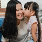 Sekilas Mirip, Ini Perbedaan Soft Parenting dan Gentle Parenting yang Lagi Populer
