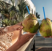 Sering Dibilang Sehat, Air Kelapa Sebenarnya Baik atau Tidak? Ini Faktanya