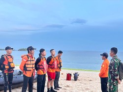 Pria Lombok Hilang Terseret Ombak Usai Selamatkan Keluarganya di Tanjung Bloam